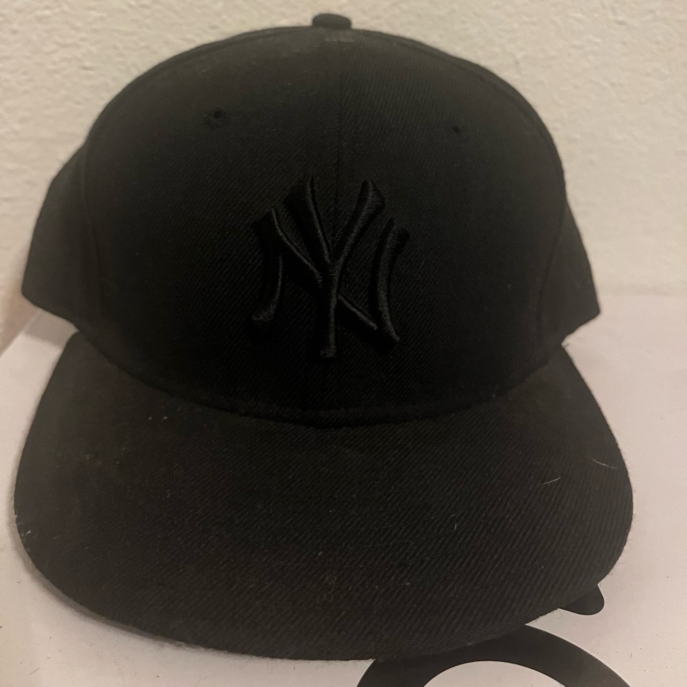 black yankees hat